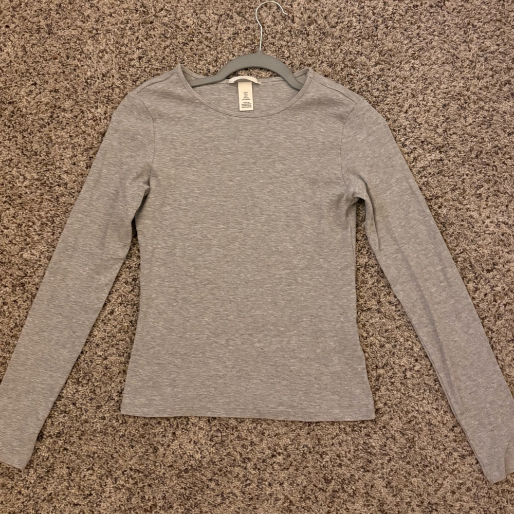 H&M Heather Gray Ribbed Top